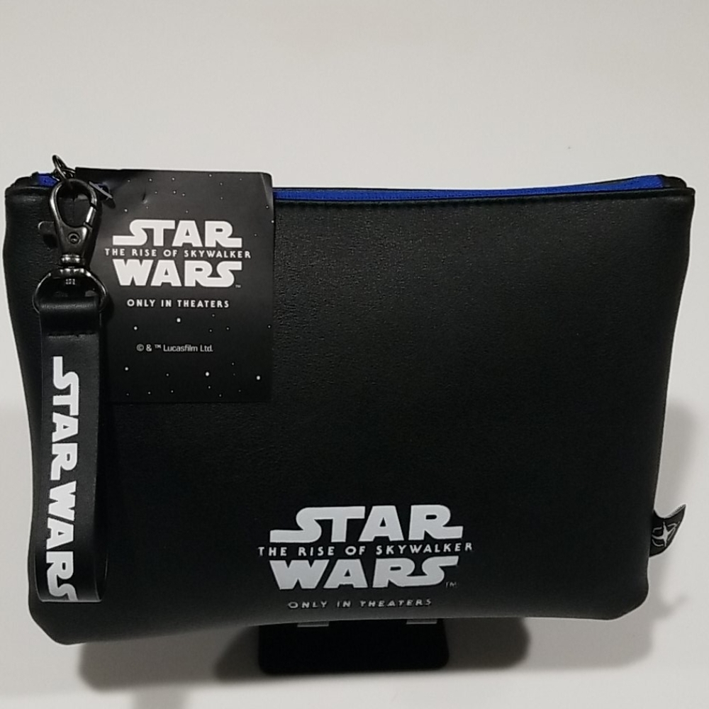 New Unopened Star Wars United Airline Polaris Amenity Kit